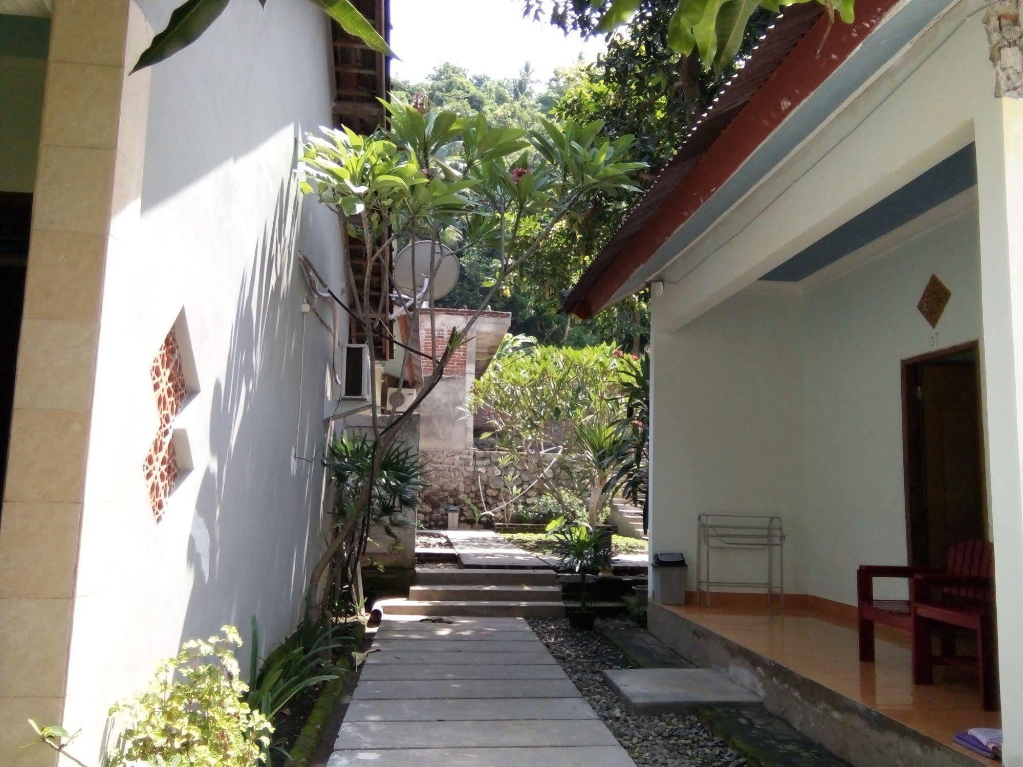 Family Garden Homestay Mangsit Екстериор снимка