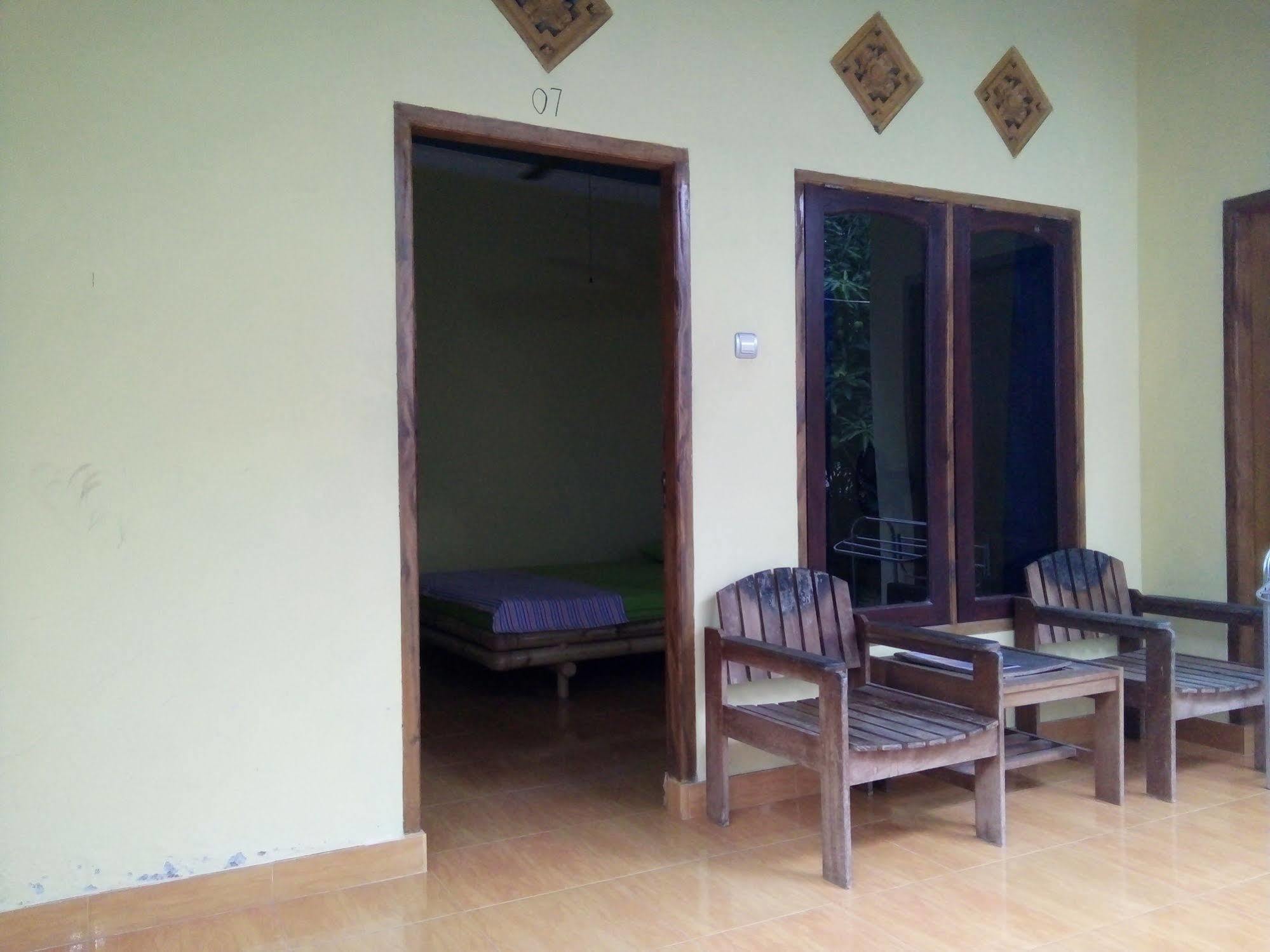 Family Garden Homestay Mangsit Екстериор снимка